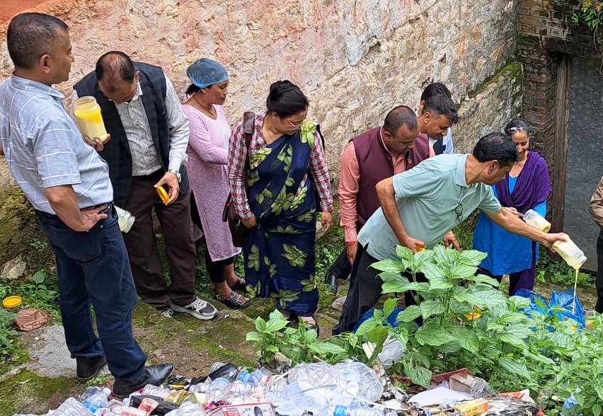 मिसावटयुक्त घ्यू बरामद गरी नष्ट